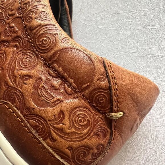 Robert Graham Skull Embossed Brown Leather Sneaker - Picture 6 of 16